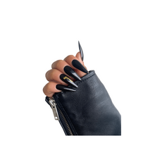 Load image into Gallery viewer, Guns & Roses