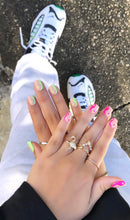 Load image into Gallery viewer, Opposites Attract