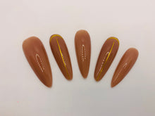 Load image into Gallery viewer, Cleopatra