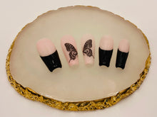 Load image into Gallery viewer, Wingin’ It